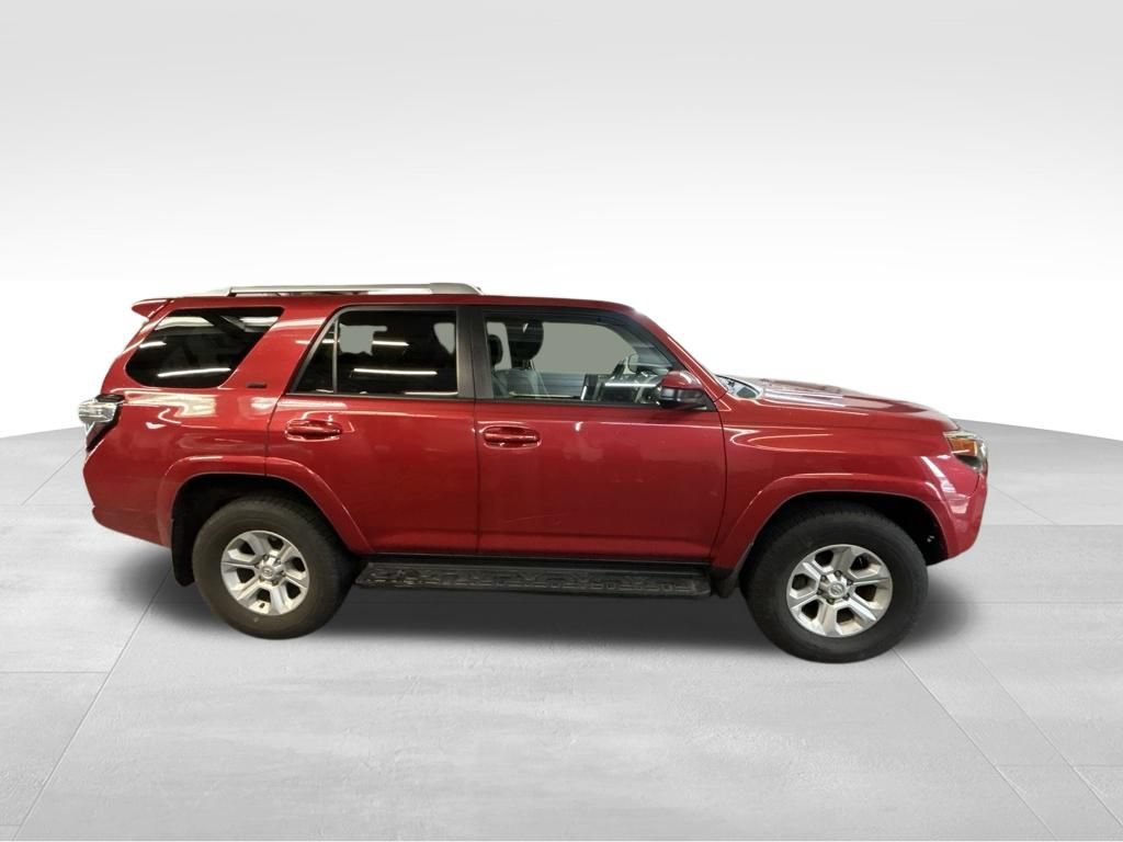 Used 2017 Toyota 4Runner SR5 AWD/4WD image 6