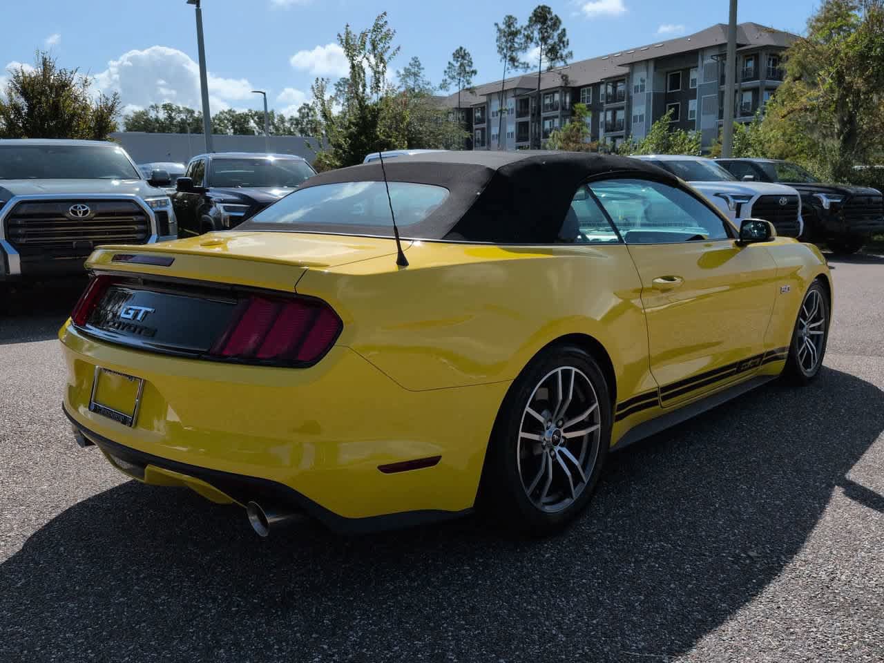 Used 2017 Ford Mustang GT Premium RWD image 6