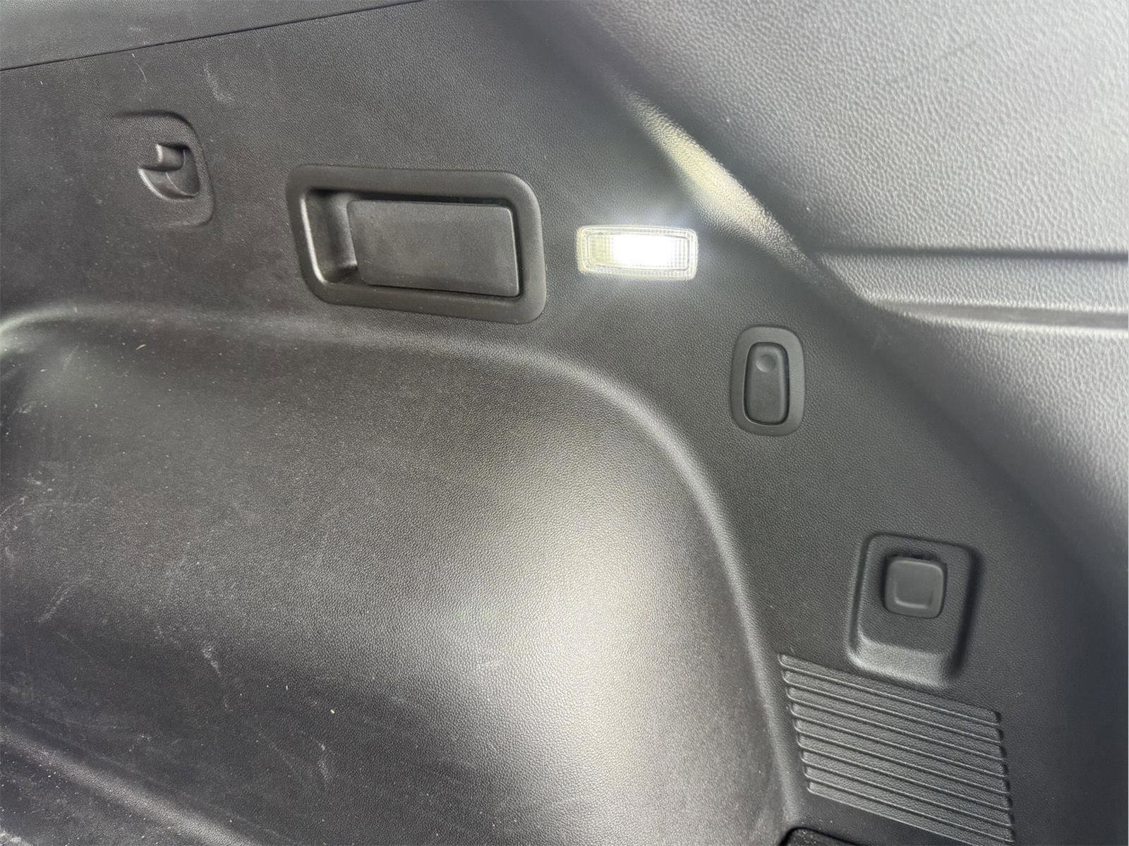 Used 2022 Chevrolet Blazer LT image 10