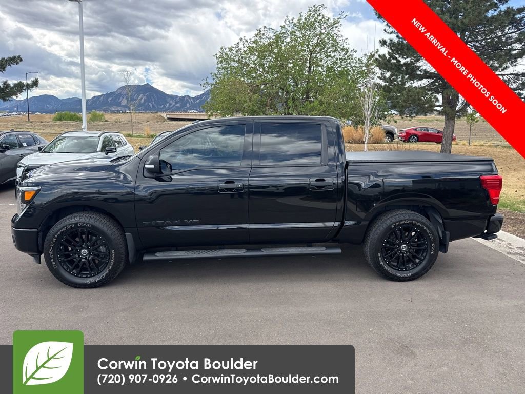 Used 2018 Nissan Titan SV w/ SV Convenience Package image 4