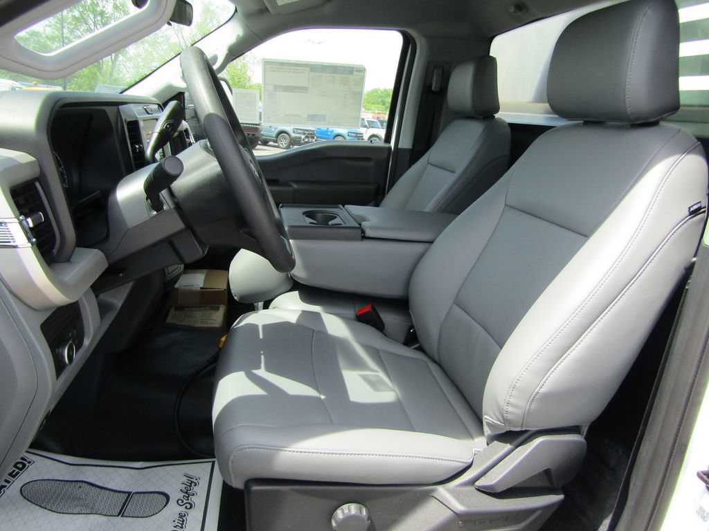 New 2026 Ford F550 4x4 Regular Cab Super Duty image 12