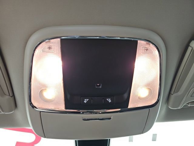 Certified 2023 Chrysler 300 Touring w/ Sport Appearance Package image 20