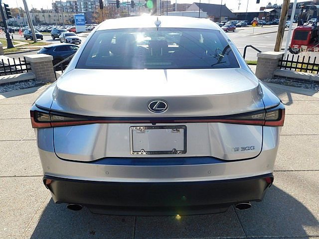 Used 2021 Lexus IS 300 w/ Comfort Package image 9