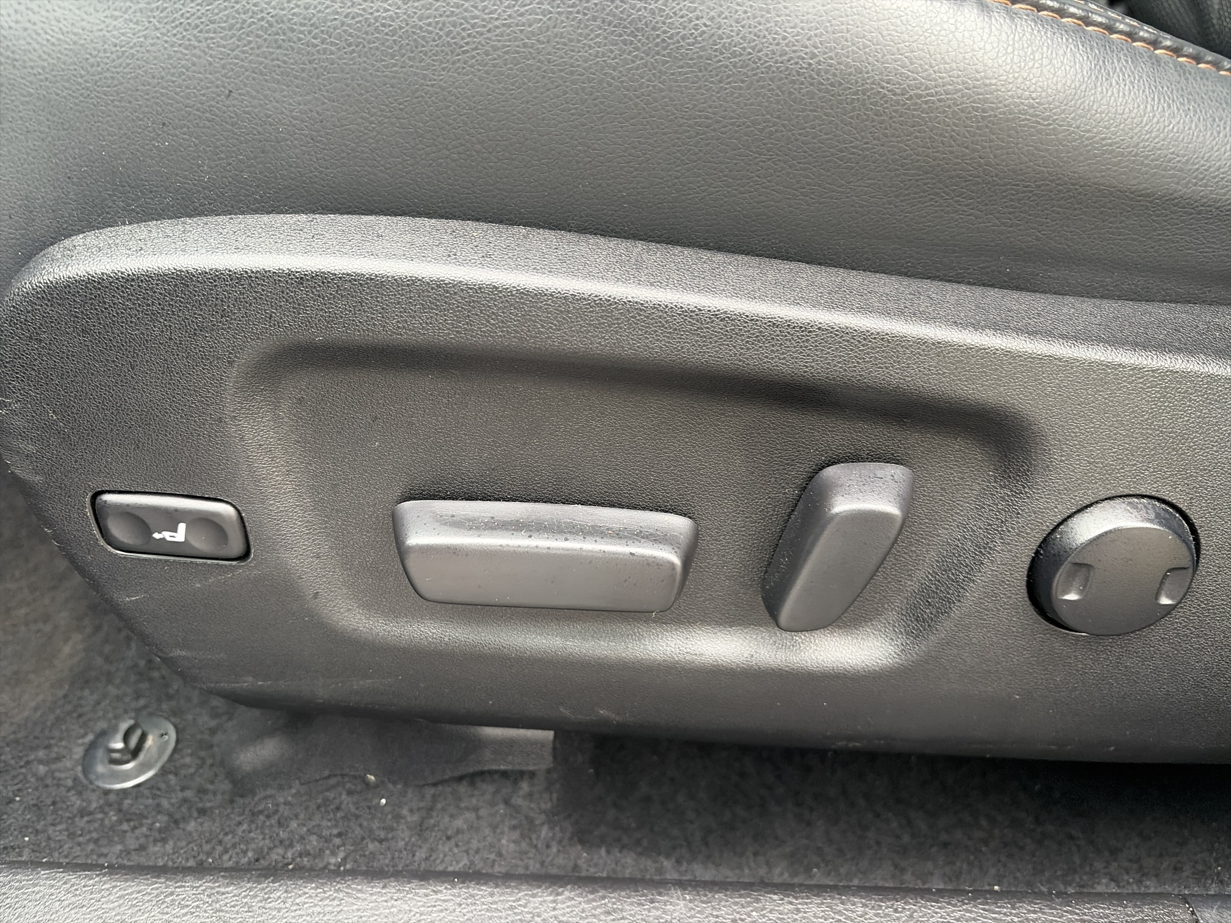 Used 2019 Toyota Highlander Limited AWD/4WD image 21