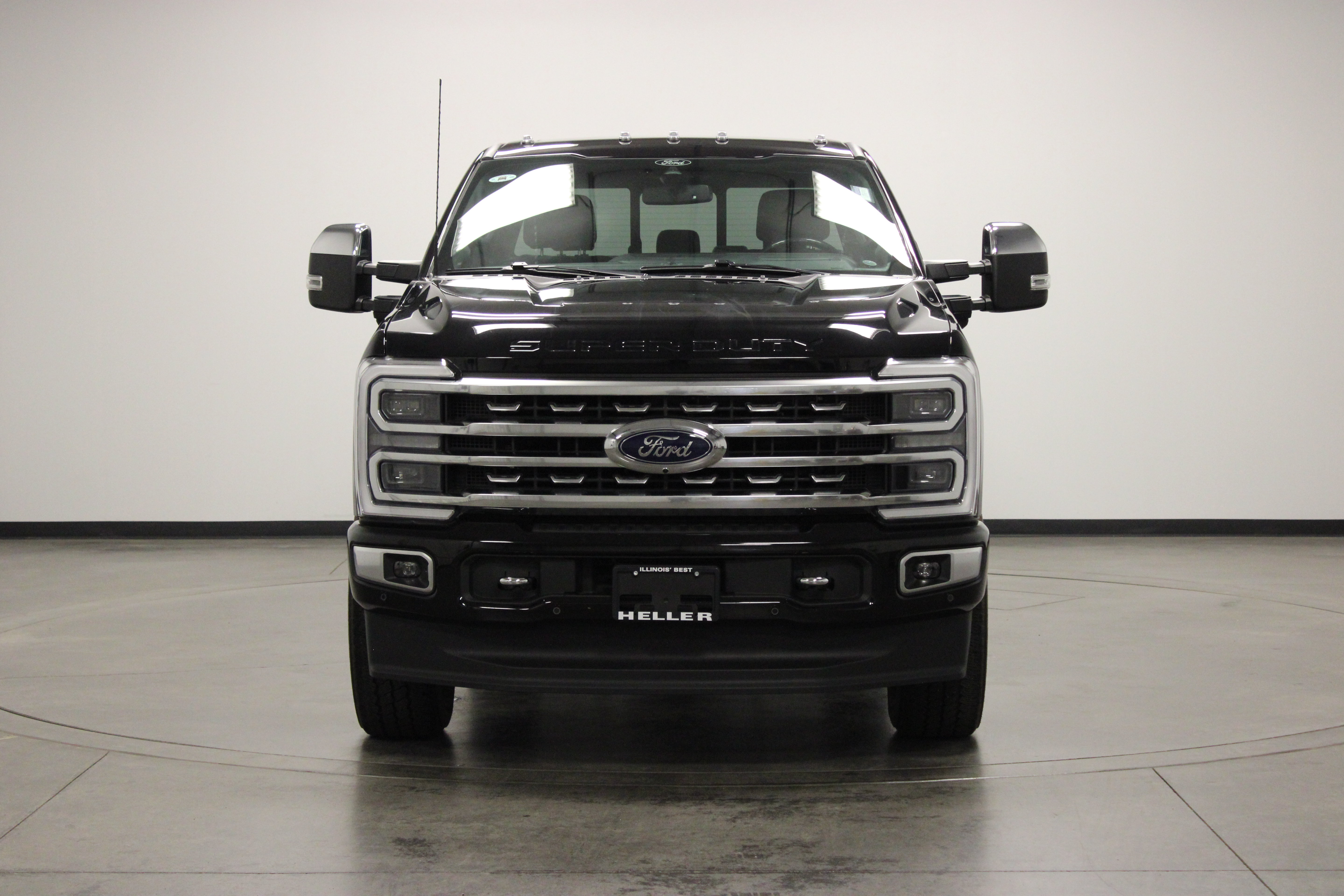 Used 2024 Ford F350 Platinum w/ FX4 Off-Road Package AWD/4WD image 3