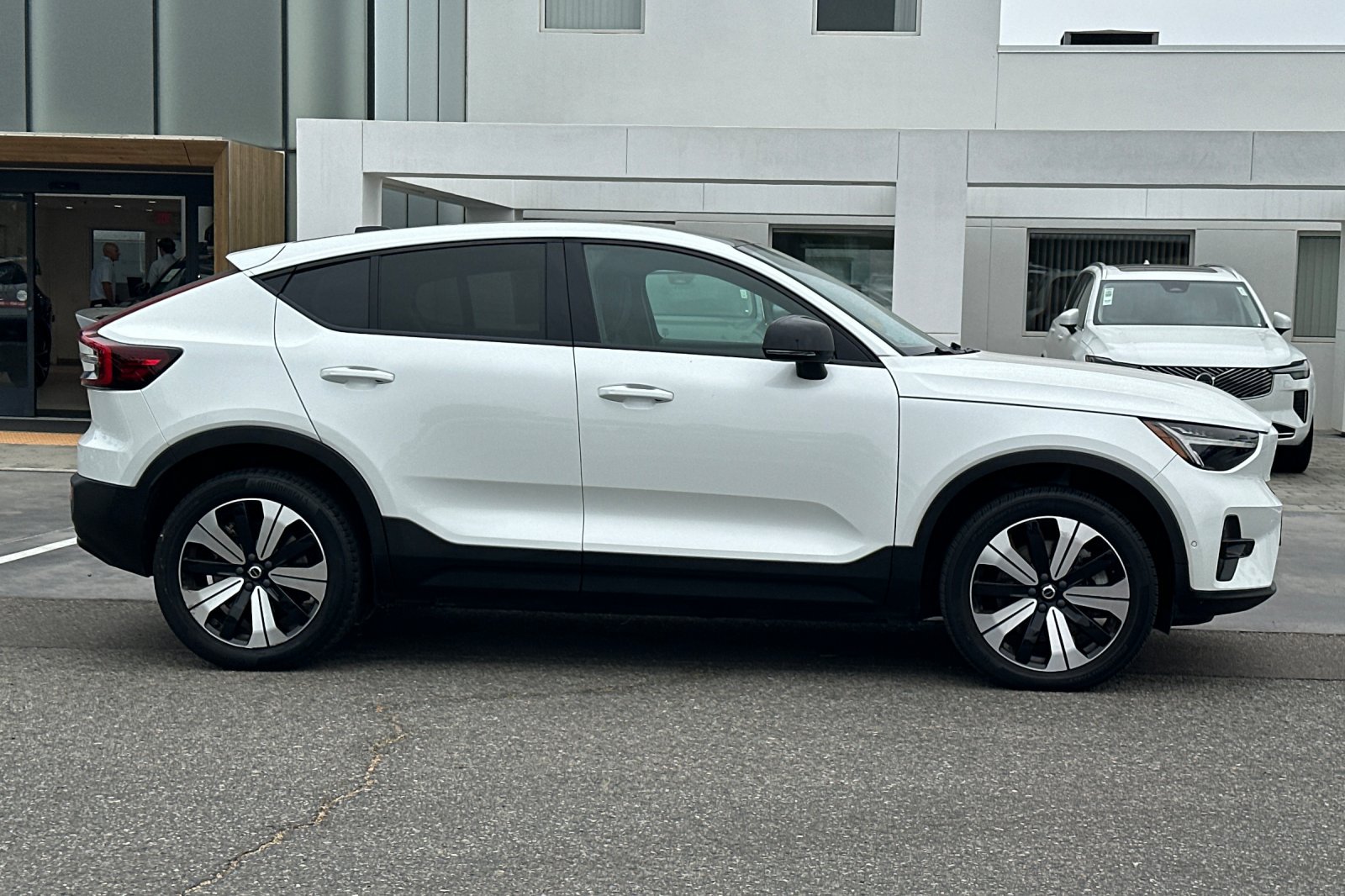 Certified 2023 Volvo C40 P8 Recharge Plus AWD/4WD image 3