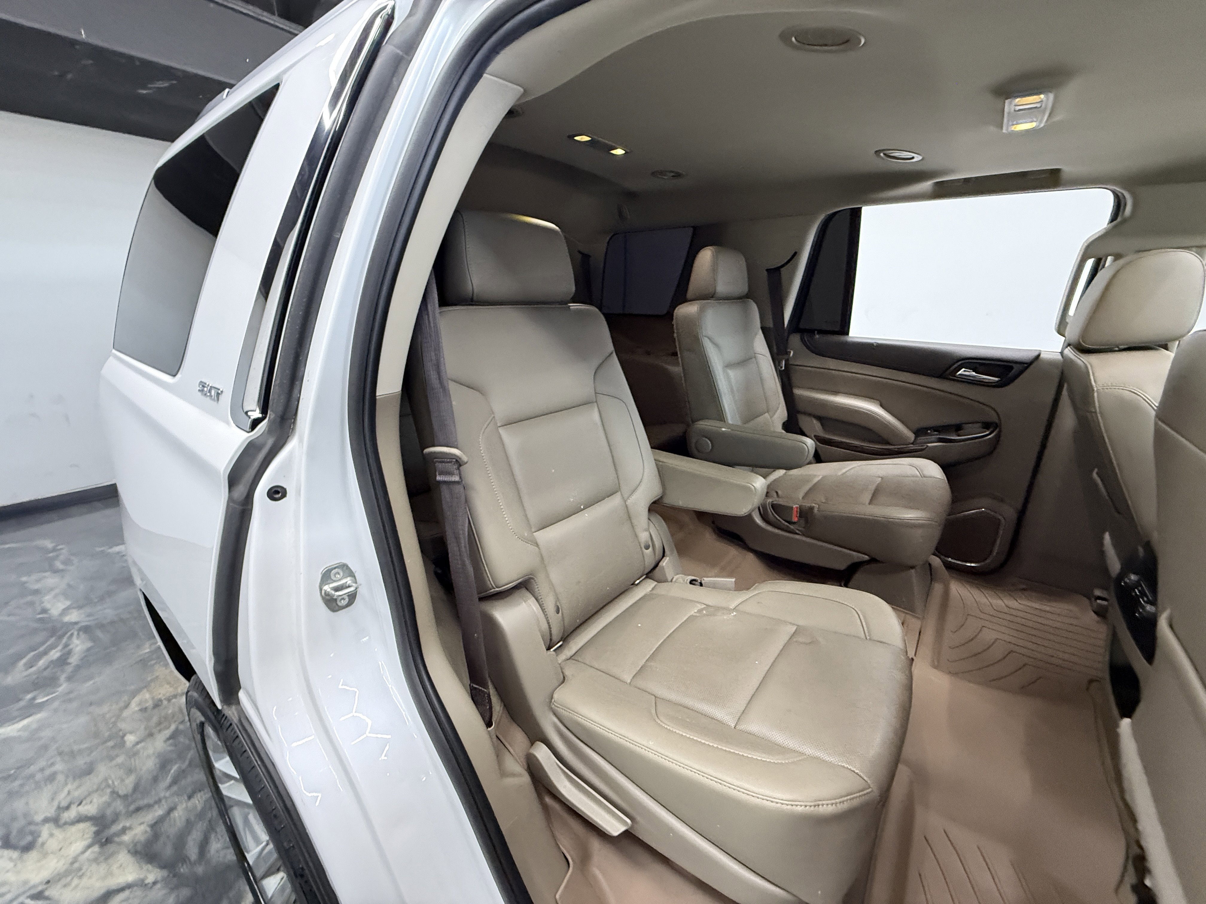 Used 2018 GMC Yukon SLT w/ Premium Edition AWD/4WD image 26