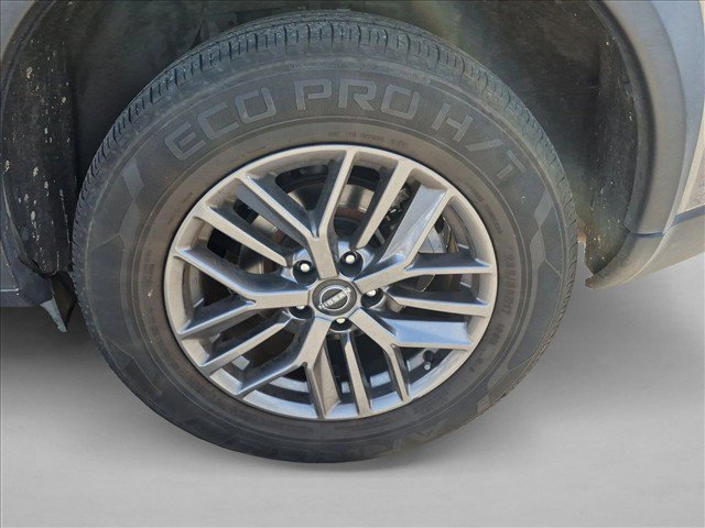 Used 2023 Nissan Rogue S AWD/4WD image 14