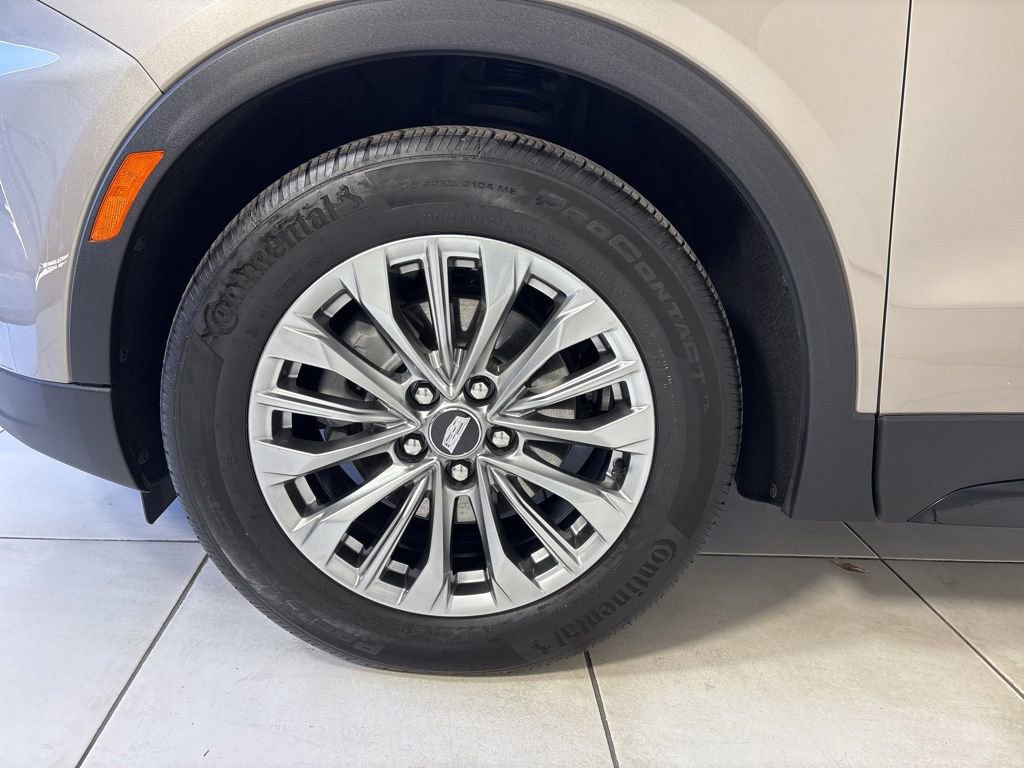 Used 2024 Cadillac XT4 Premium Luxury w/ Active Safety Package image 9