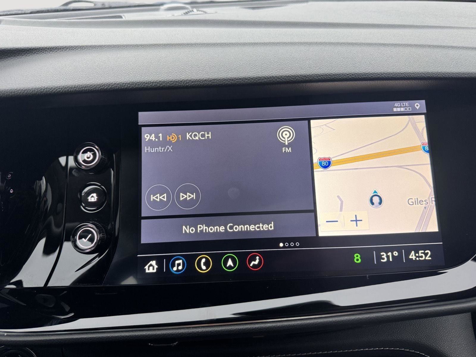 Used 2022 Buick Envision Avenir w/ Technology Package II image 27