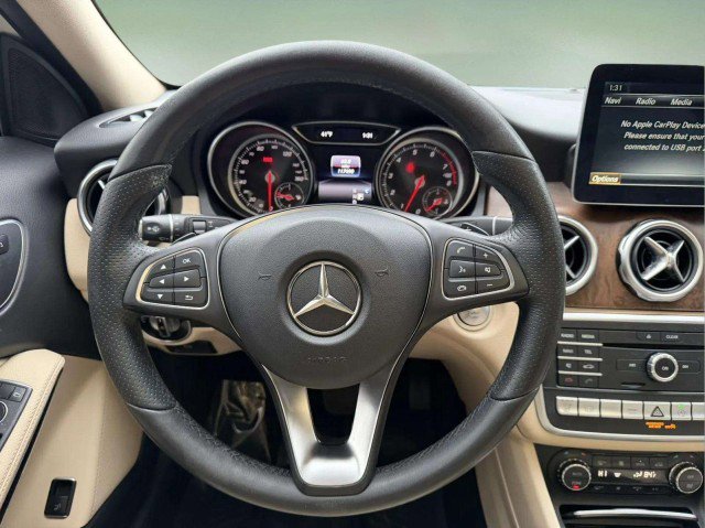 Used 2018 Mercedes-Benz GLA 250 4MATIC image 10