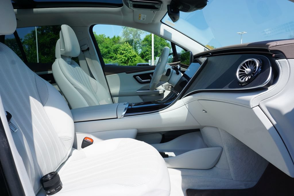 Certified 2023 Mercedes-Benz EQE 500 4MATIC SUV image 54