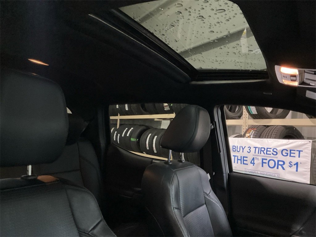 Used 2023 Toyota Tacoma TRD Off-Road image 19