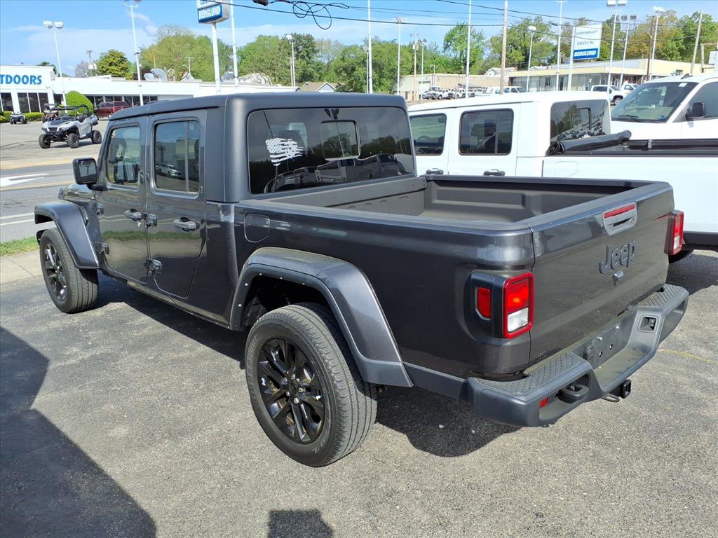 Used 2022 Jeep Gladiator Sport AWD/4WD image 4