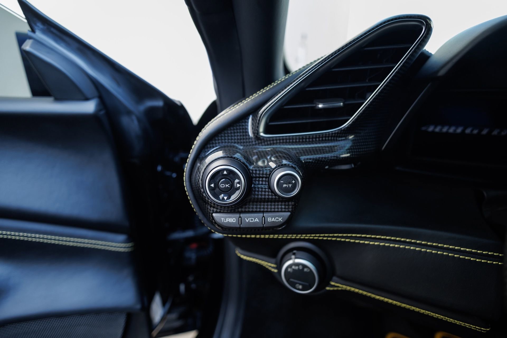 Used 2017 Ferrari 488 GTB image 38