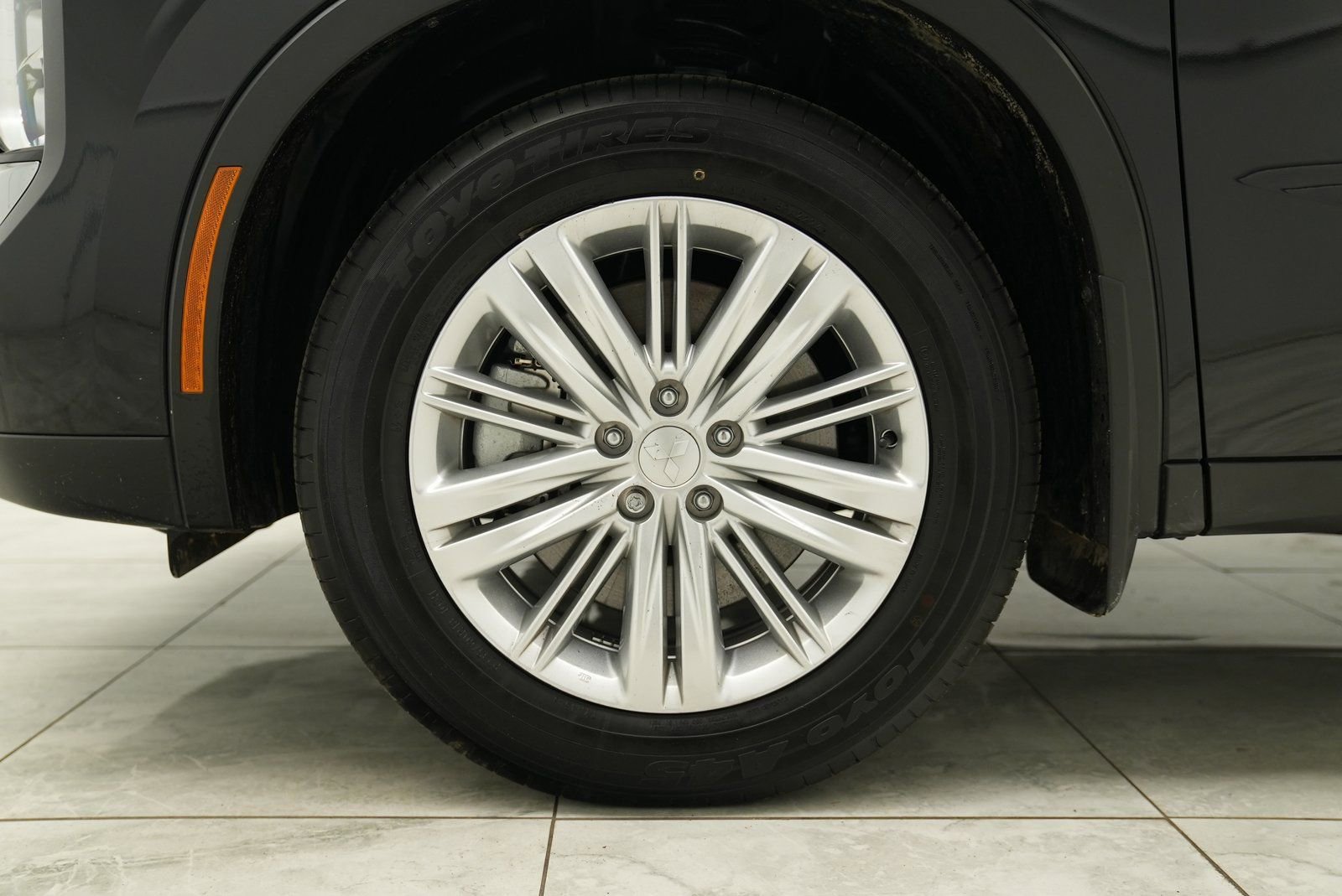Used 2025 Mitsubishi Outlander ES image 37