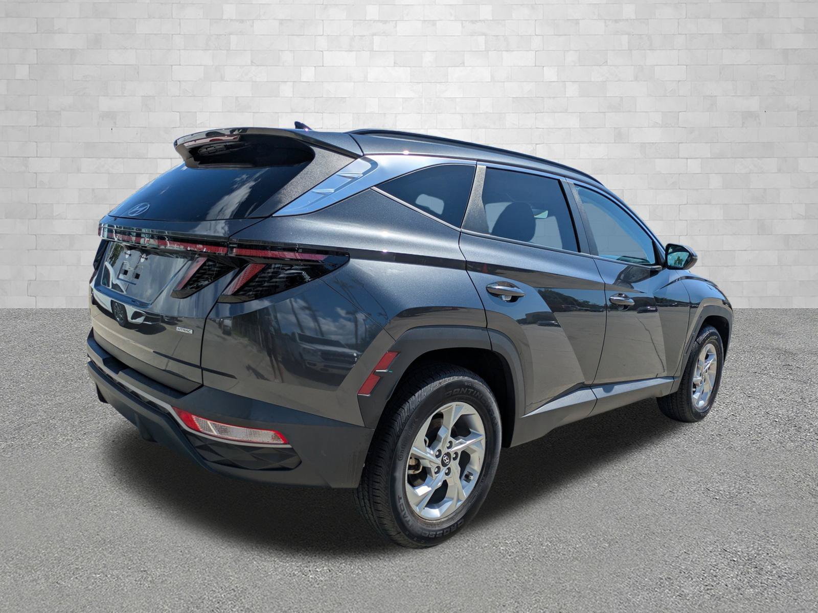 Certified 2023 Hyundai Tucson SEL AWD/4WD image 2