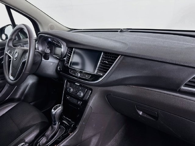Used 2020 Buick Encore Preferred FWD image 27