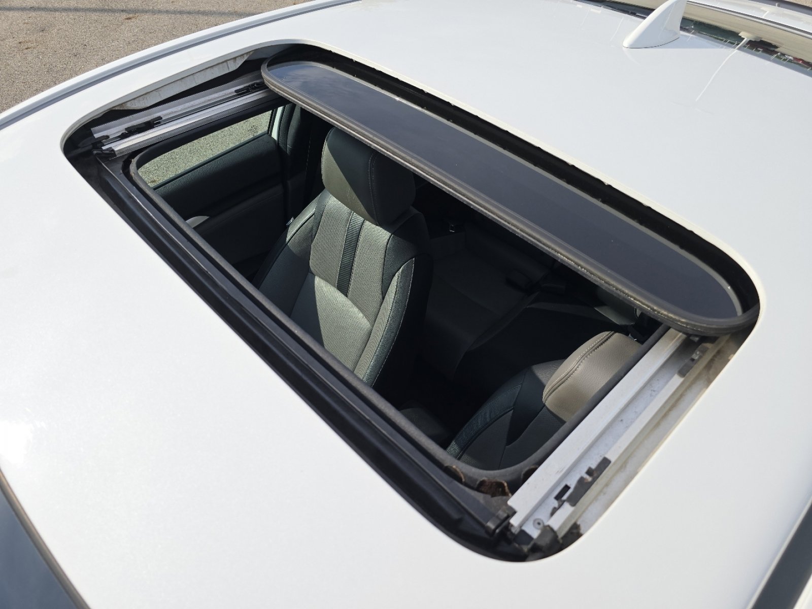 Used 2016 Honda Civic EX-L image 3