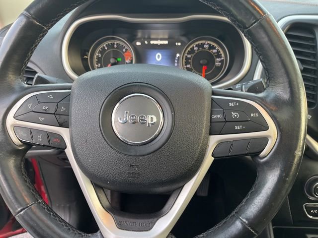 Used 2016 Jeep Cherokee Limited image 20