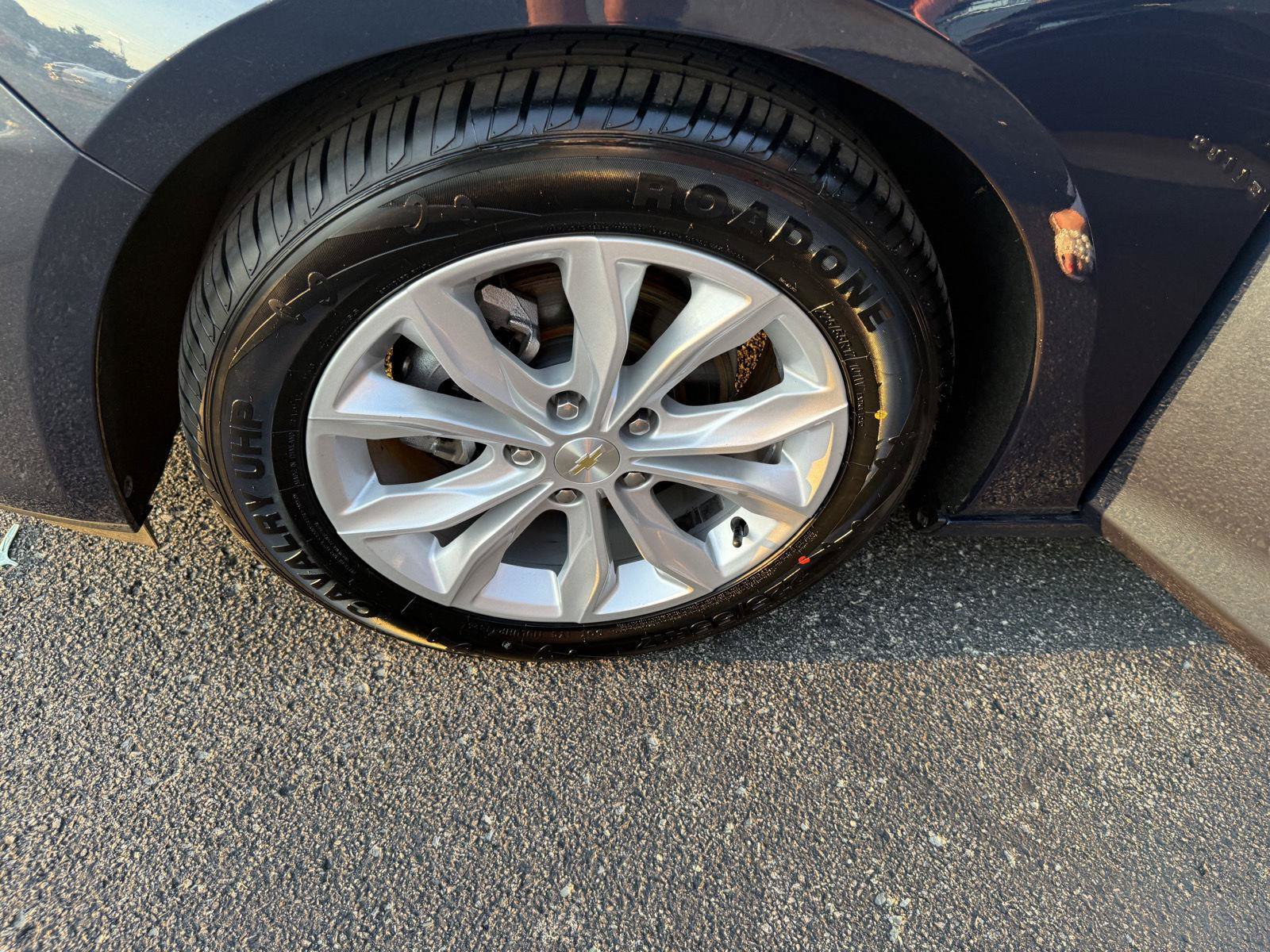 Used 2022 Chevrolet Malibu LT FWD image 29