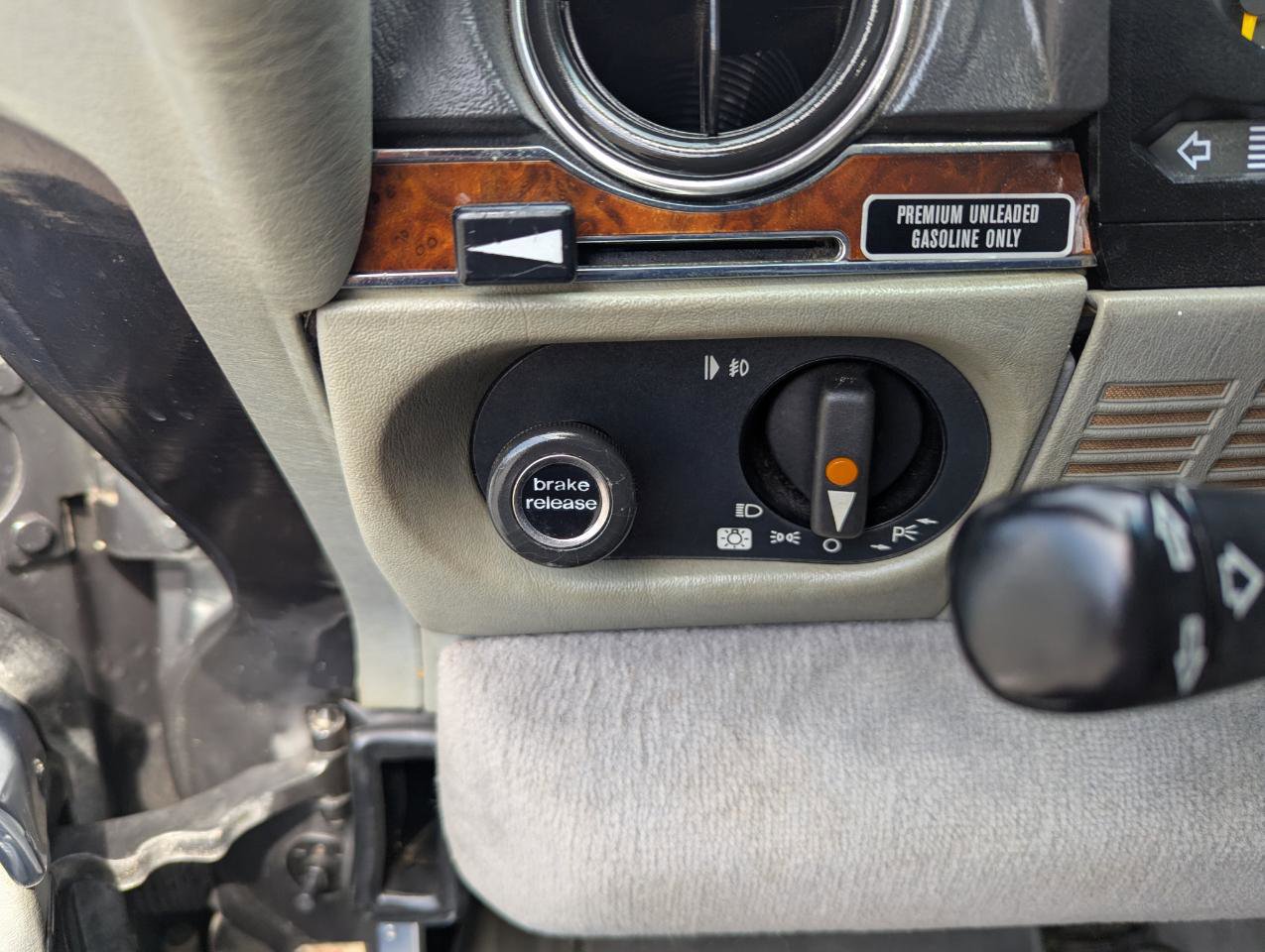 Used 1987 Mercedes-Benz 560 SL image 14