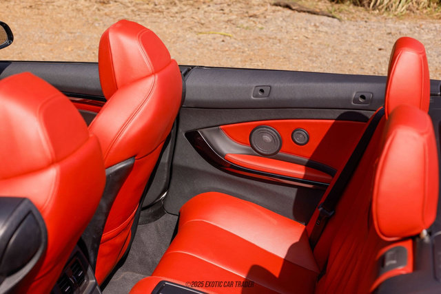 Used 2015 BMW M4 Convertible image 55