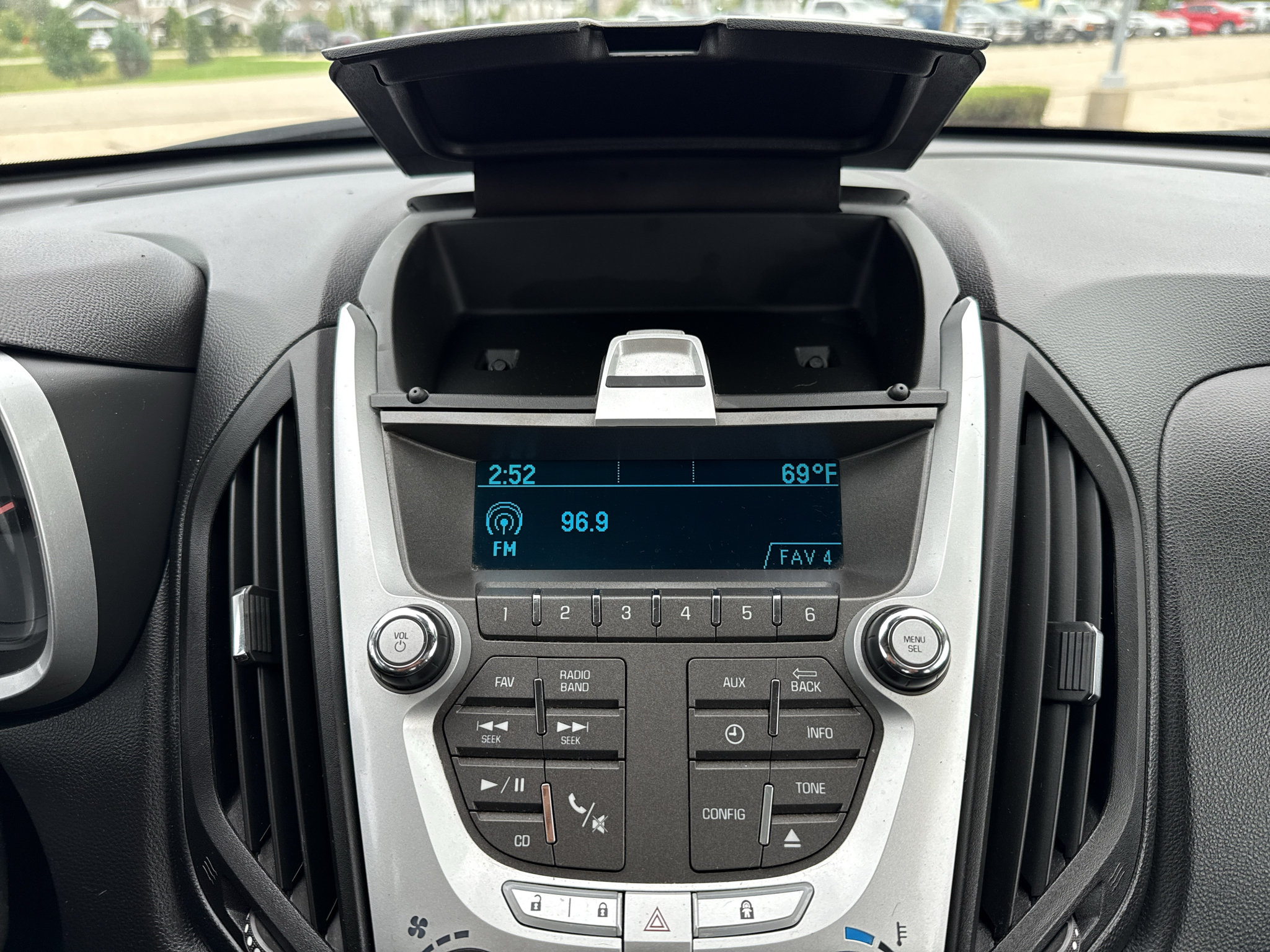 Used 2014 Chevrolet Equinox LS FWD image 18