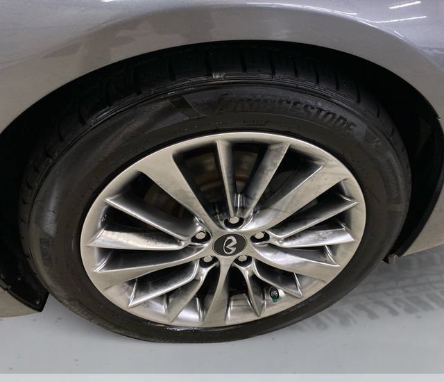 Used 2018 INFINITI Q50 Luxe AWD/4WD image 17