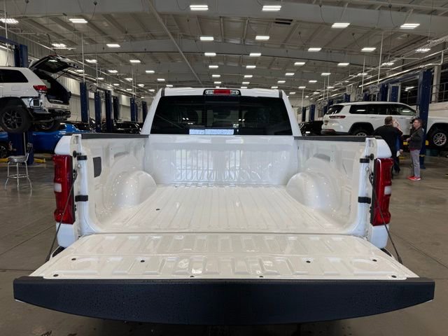 New 2026 RAM 1500 4x4 Crew Cab image 26