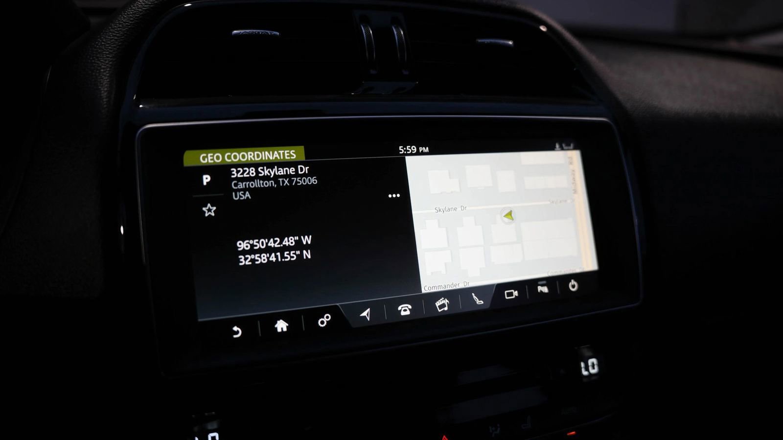 Used 2018 Jaguar F-PACE Prestige image 38