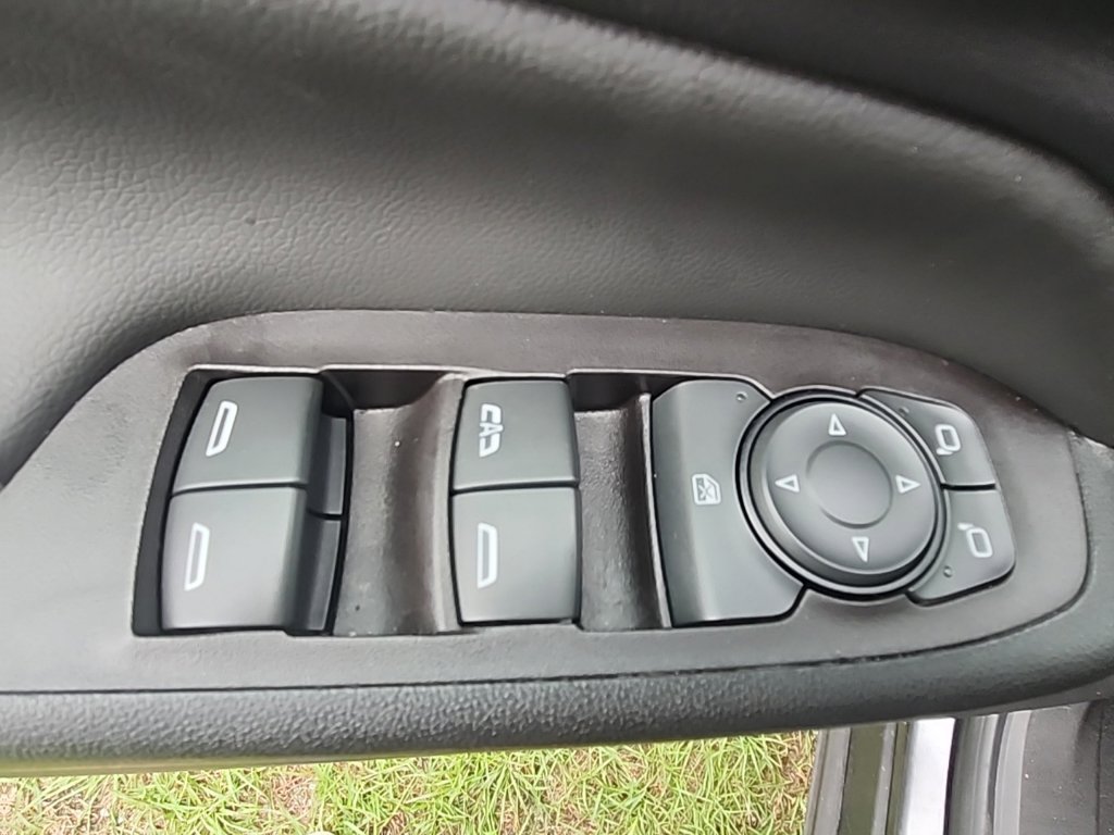 Used 2022 Chevrolet Equinox LT FWD image 19
