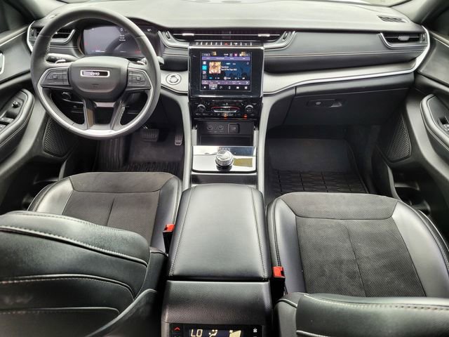 Used 2023 Jeep Grand Cherokee L Laredo AWD/4WD image 13