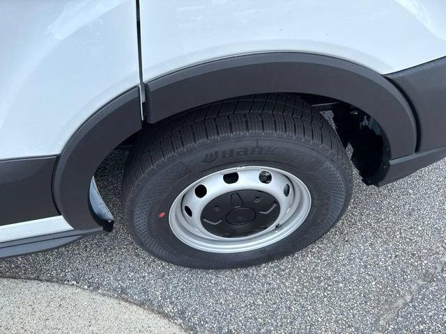 New 2027 Ford Transit 250 148 Medium Roof w/ Load Area Protection Package RWD image 12