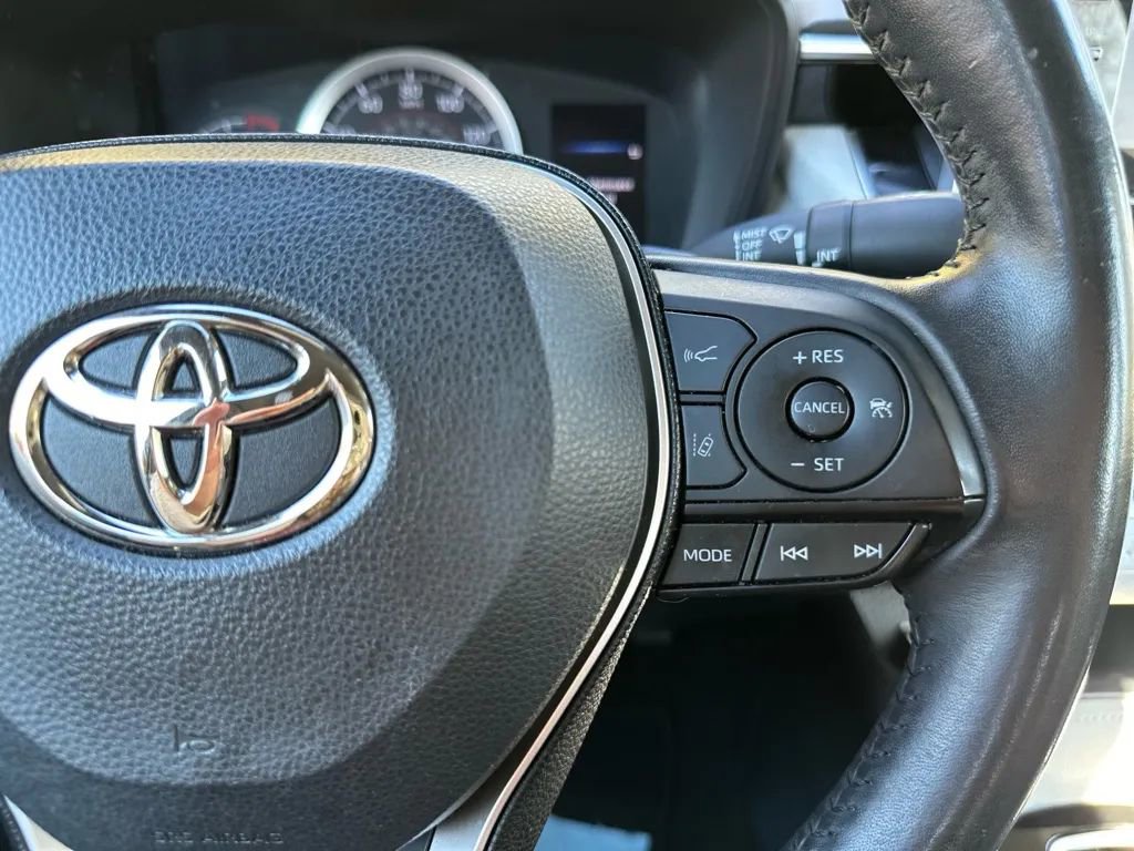 Used 2020 Toyota Corolla SE image 17