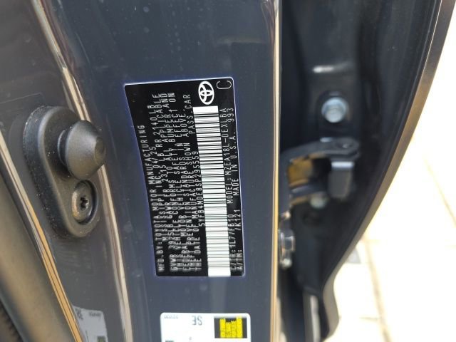 Used 2025 Toyota Corolla LE image 28