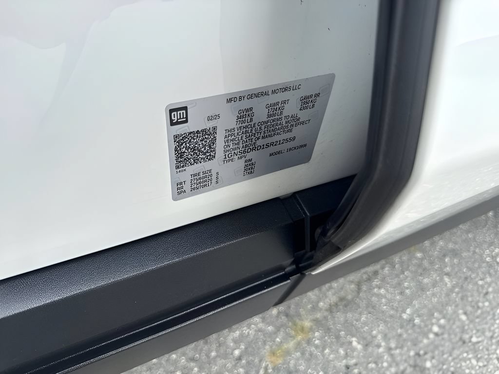 Used 2025 Chevrolet Suburban Z71 AWD/4WD image 27