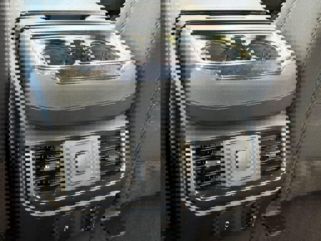 Certified 2021 Ford F150 XLT w/ Equipment Group 302A High image 31