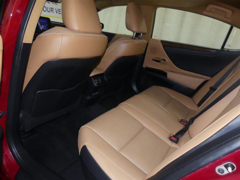 Used 2022 Lexus ES 300h w/ Premium Package image 21