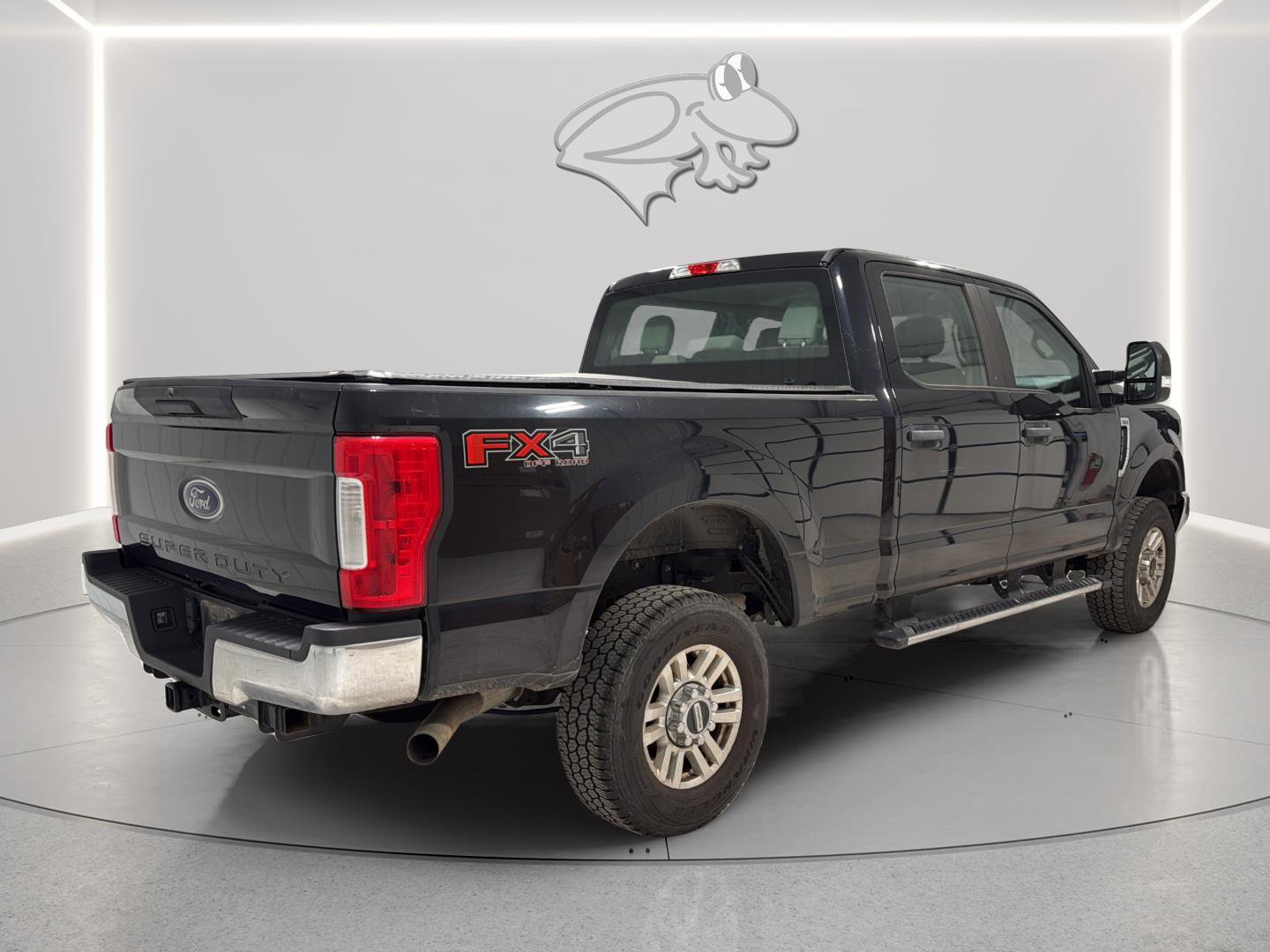 Used 2018 Ford F250 XL w/ STX Appearance Package image 6