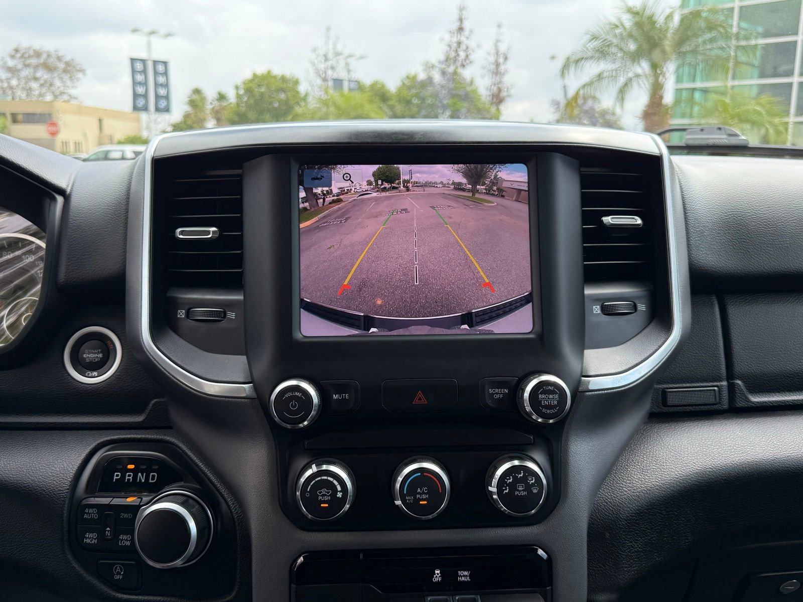 Used 2022 RAM 1500 Big Horn AWD/4WD image 30