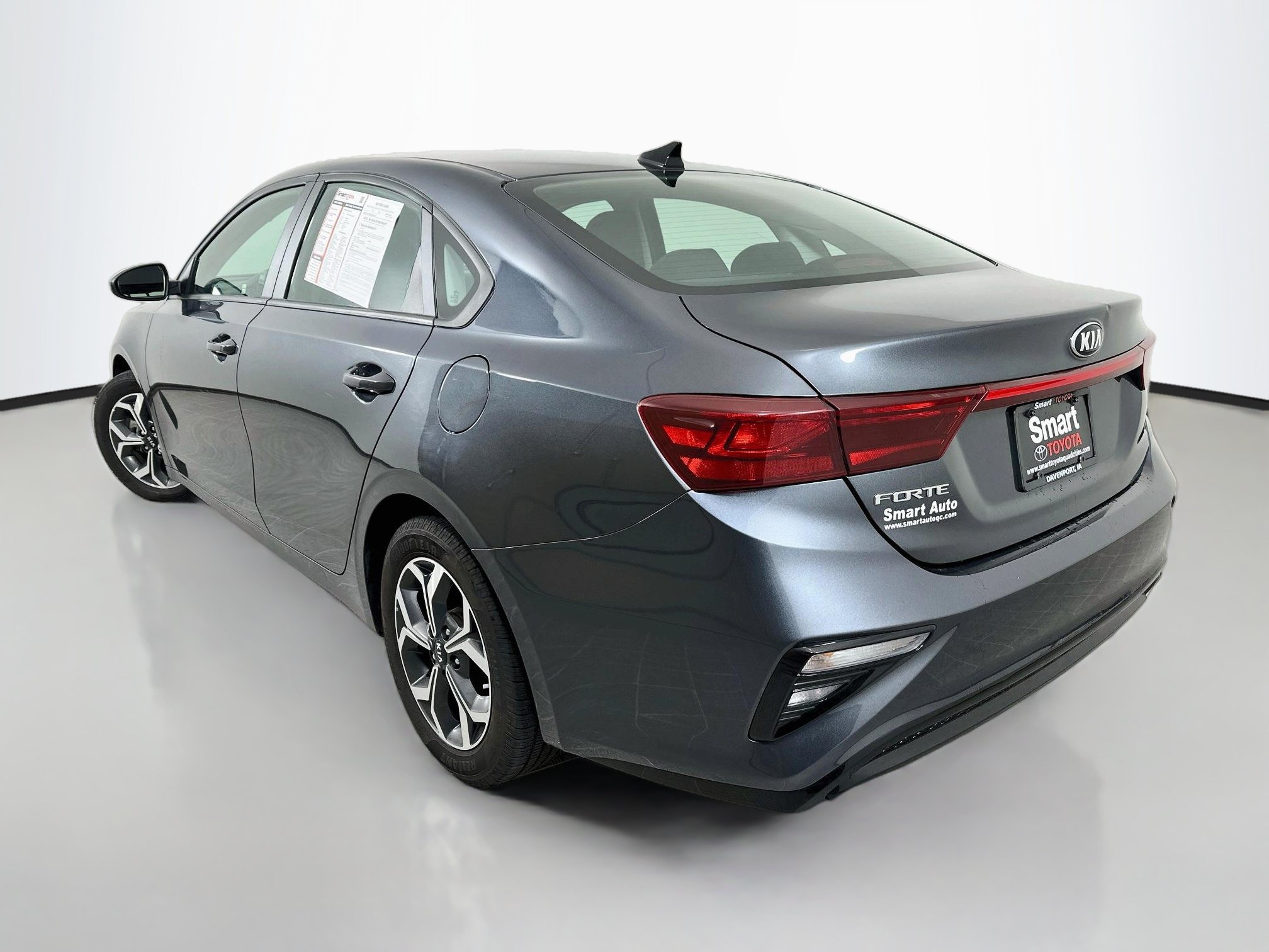 Used 2020 Kia Forte LXS FWD image 5