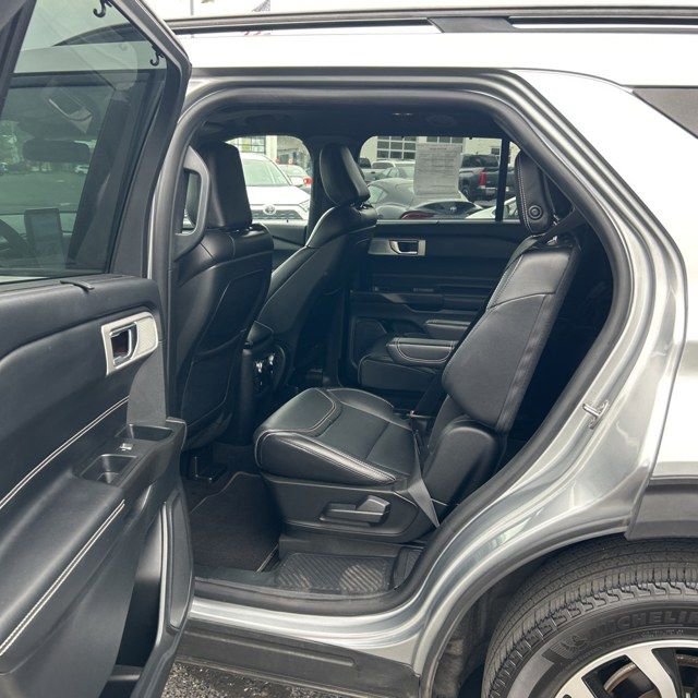 Used 2020 Ford Explorer ST w/ Premium Technology Package AWD/4WD image 12