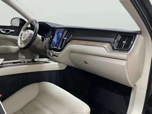 Used 2022 Volvo XC60 B5 Momentum w/ Climate Package AWD/4WD image 73