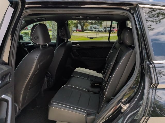 Used 2022 Volkswagen Tiguan SEL R-Line AWD/4WD image 18