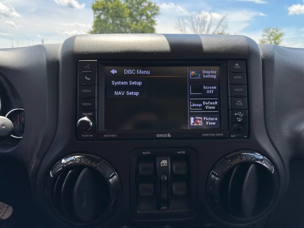 Used 2018 Jeep Wrangler Unlimited Rubicon w/ Connectivity Group AWD/4WD image 20