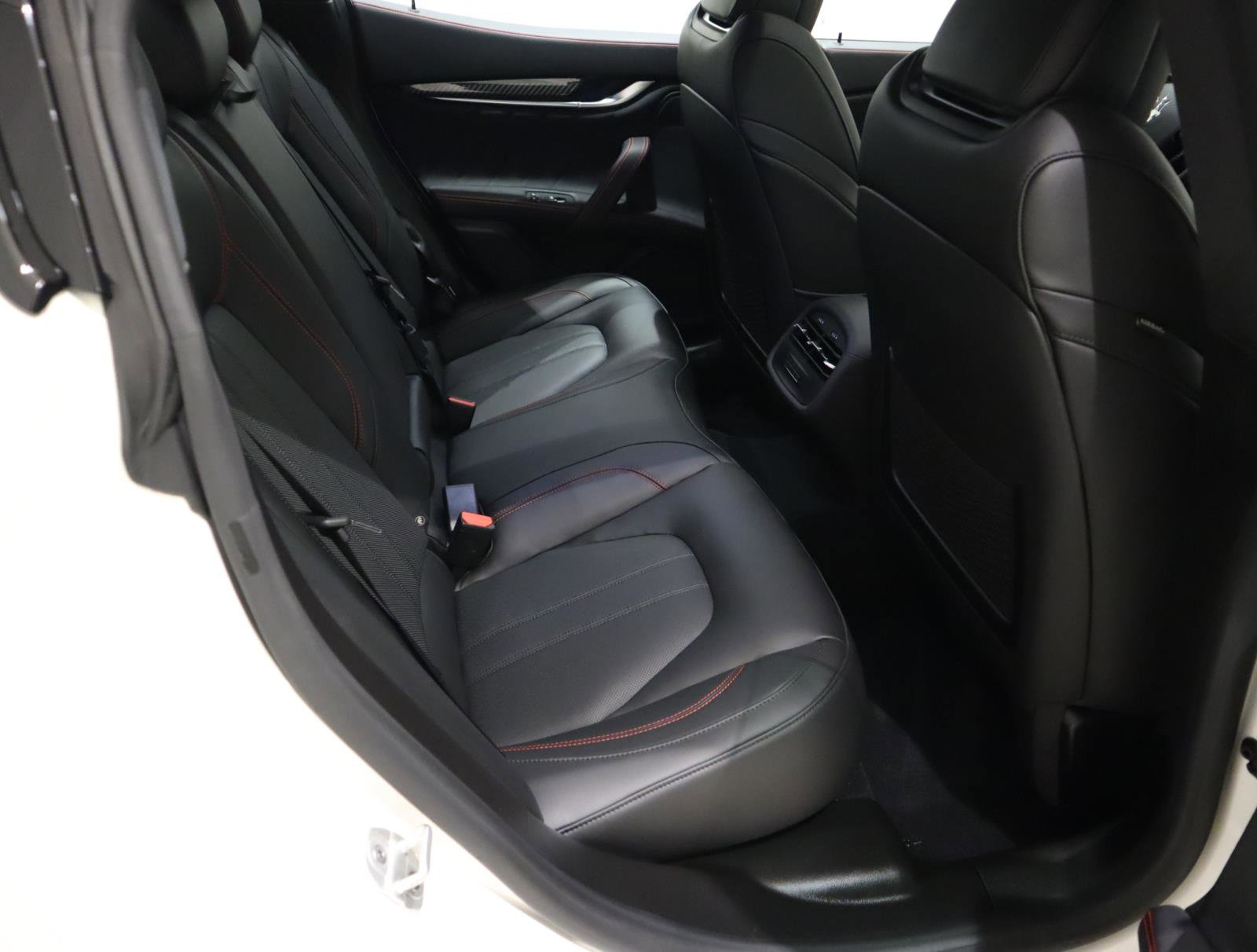 Used 2024 Maserati Ghibli Modena Q4 image 14