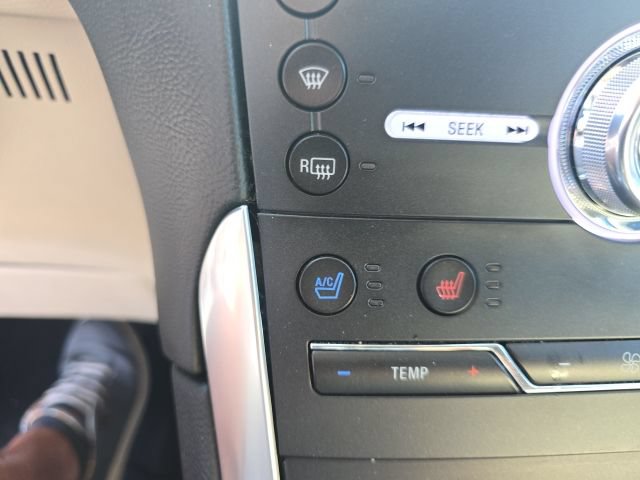 Used 2019 Ford Edge Titanium w/ Equipment Group 301A FWD image 21