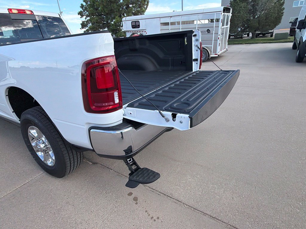 New 2027 RAM 3500 Big Horn AWD/4WD image 20