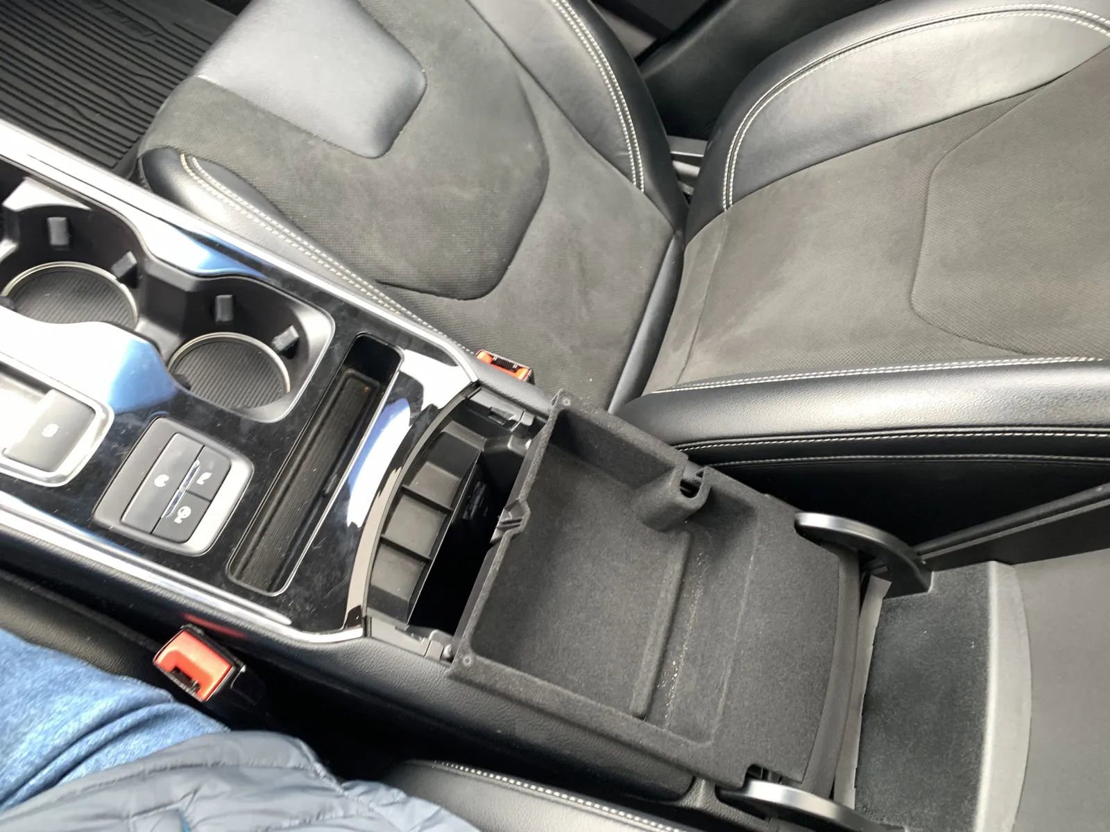 Used 2019 Ford Edge ST w/ Equipment Group 401A AWD/4WD image 20